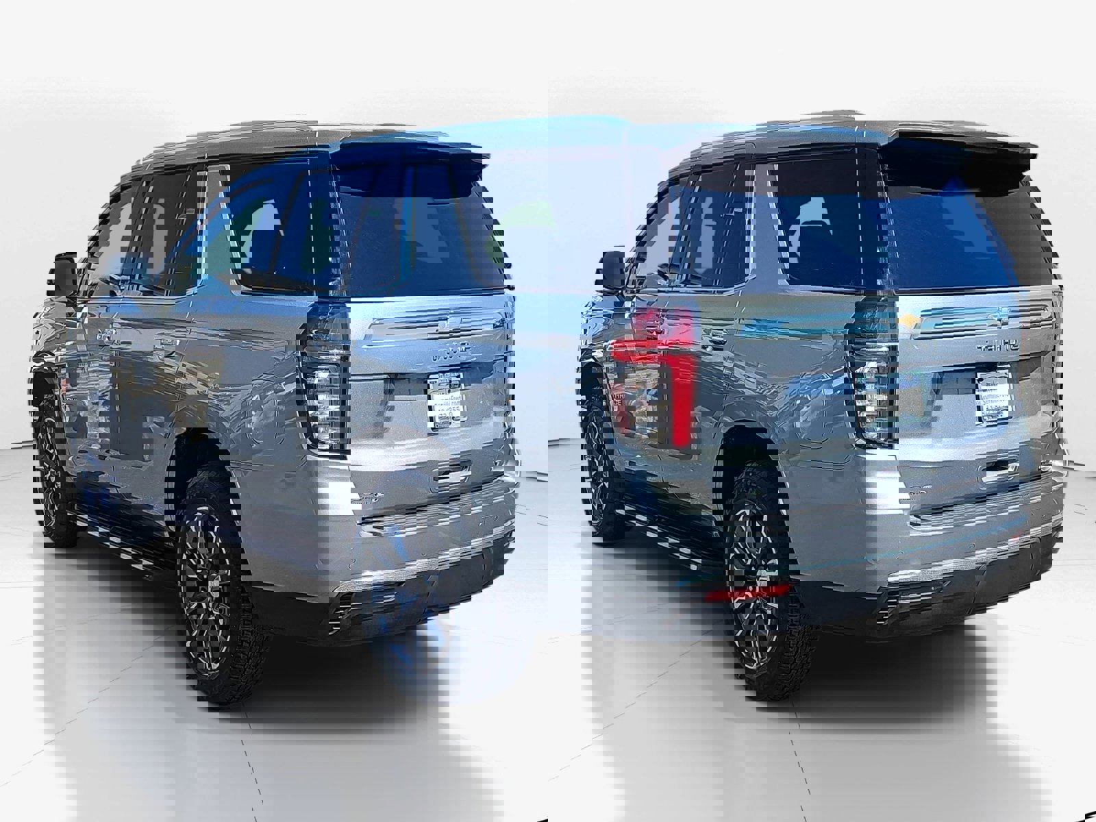 Used 2024 Chevrolet Tahoe LT w/ LT Signature Package image 4