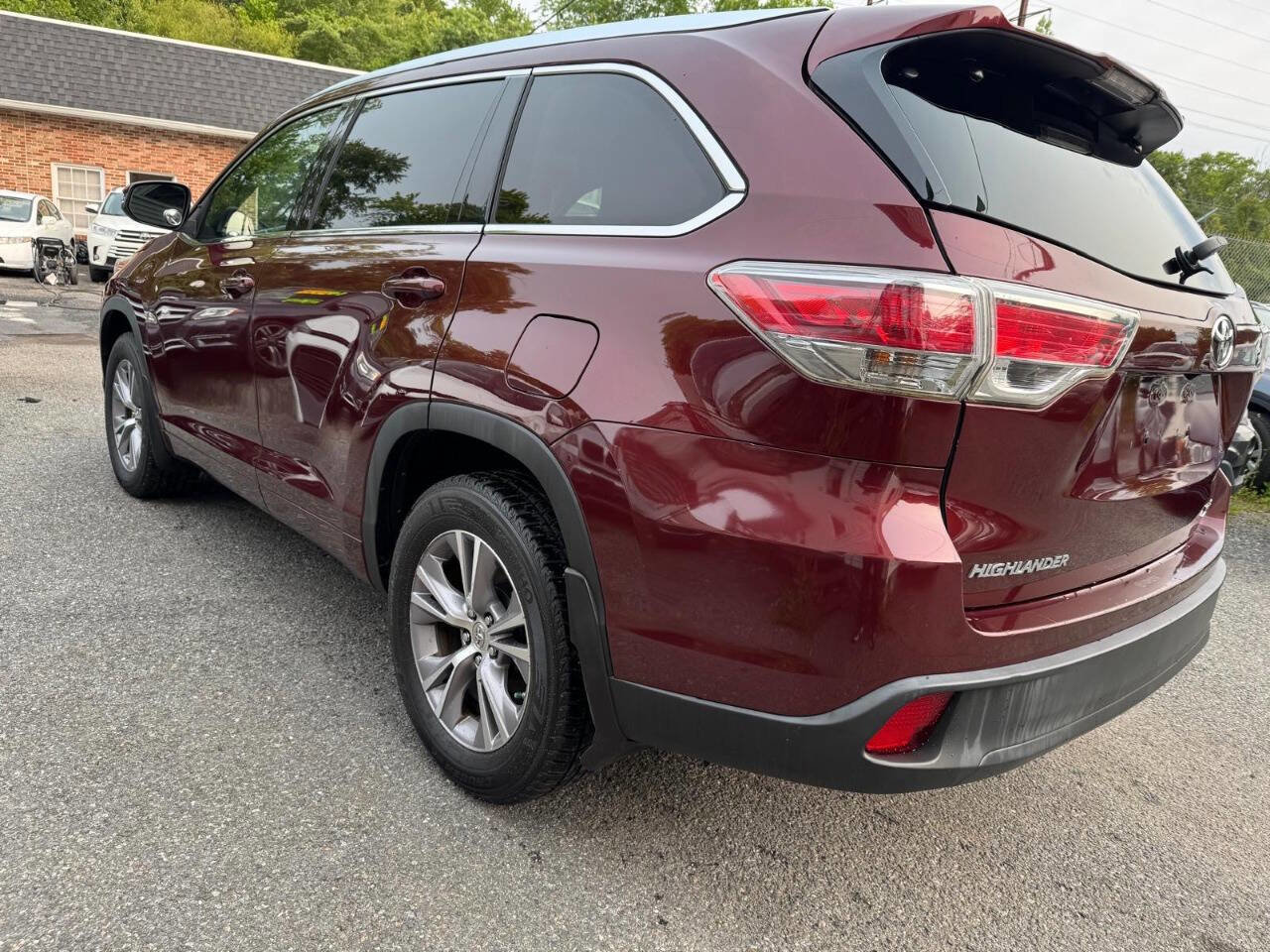 Used 2015 Toyota Highlander XLE image 5