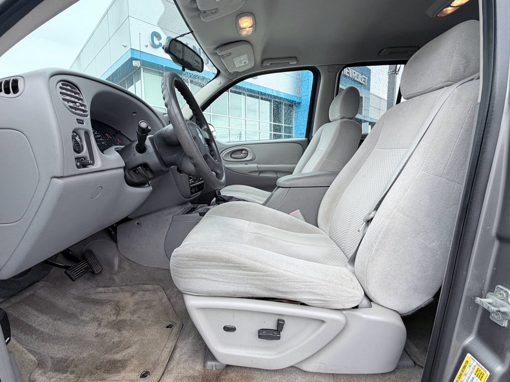 Used 2008 Chevrolet TrailBlazer 2WD w/ Smoker's Package image 15