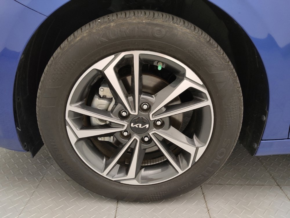 Used 2024 Kia Forte LXS w/ LXS Technology Package FWD image 31