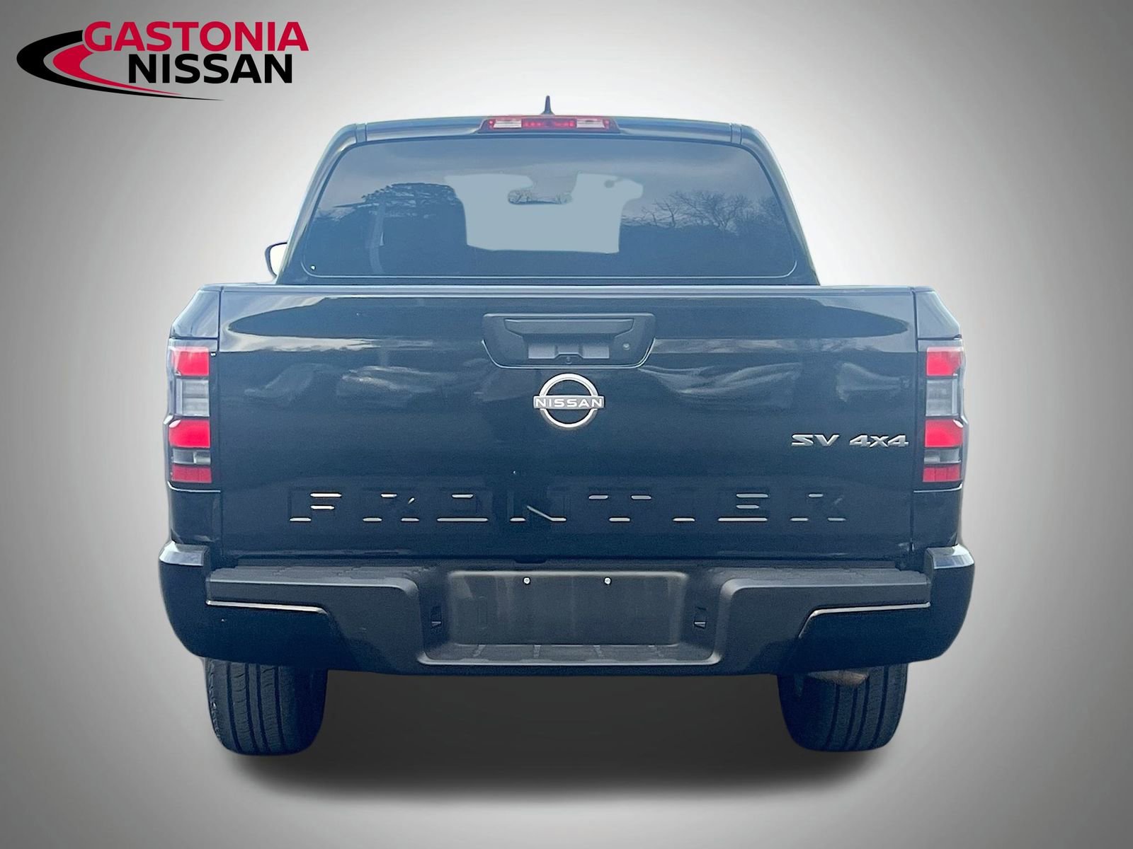 Used 2023 Nissan Frontier SV image 7