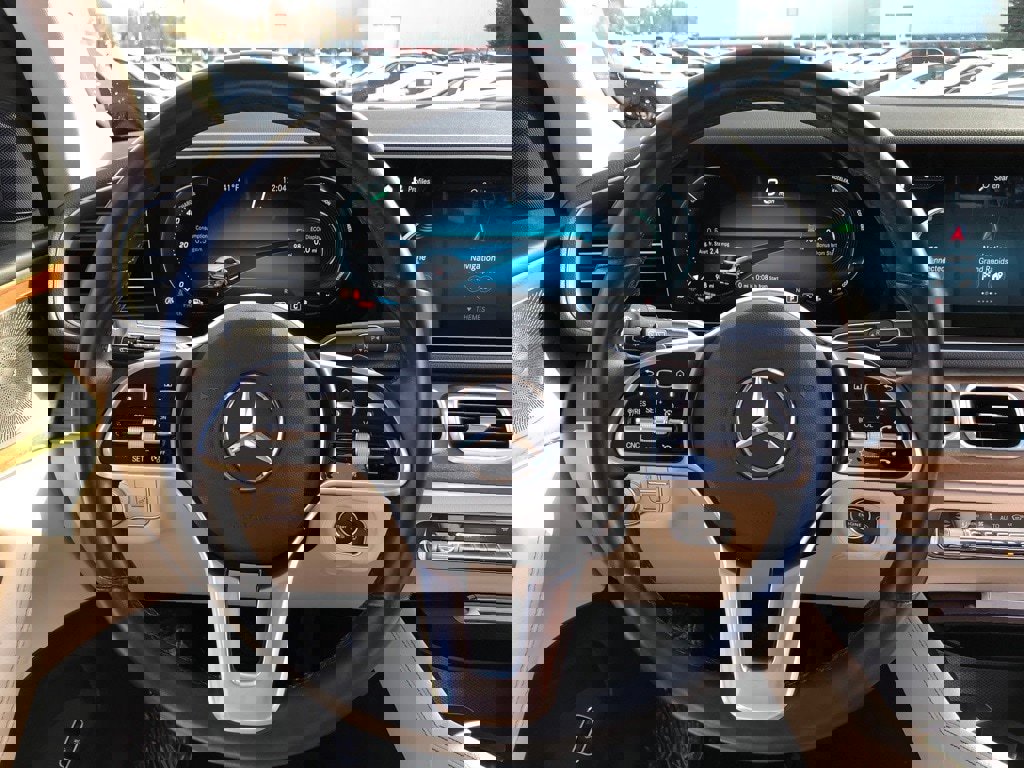 Used 2022 Mercedes-Benz GLE 350 4MATIC w/ Premium Package image 19