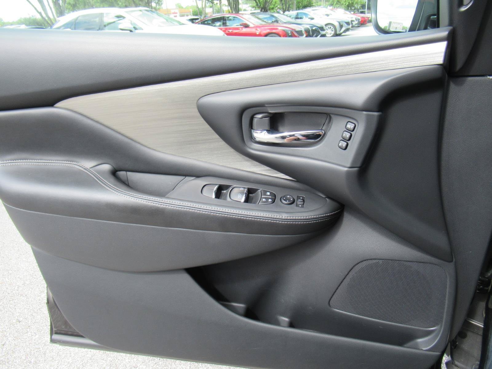 Used 2018 Nissan Murano SL w/ Midnight Edition Package FWD image 21