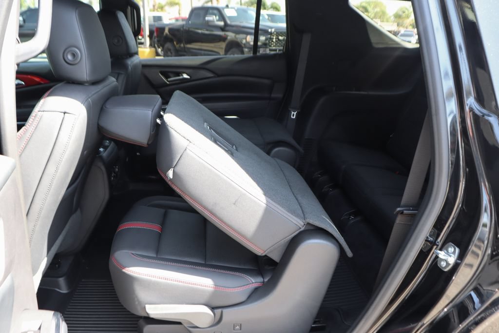 Used 2026 Chevrolet Traverse RS w/ LPO, Floor Liner Package FWD image 40