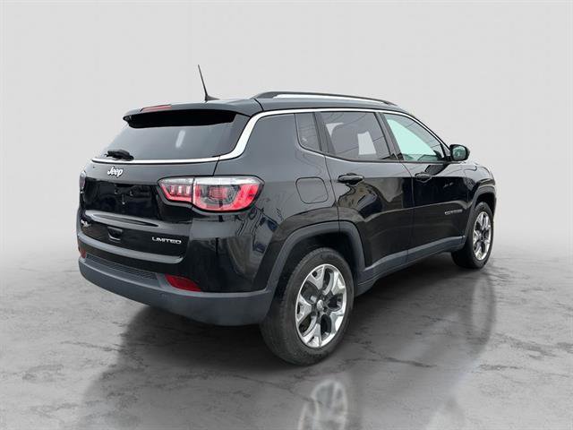 Used 2017 Jeep Compass Limited w/ Navigation Group image 7