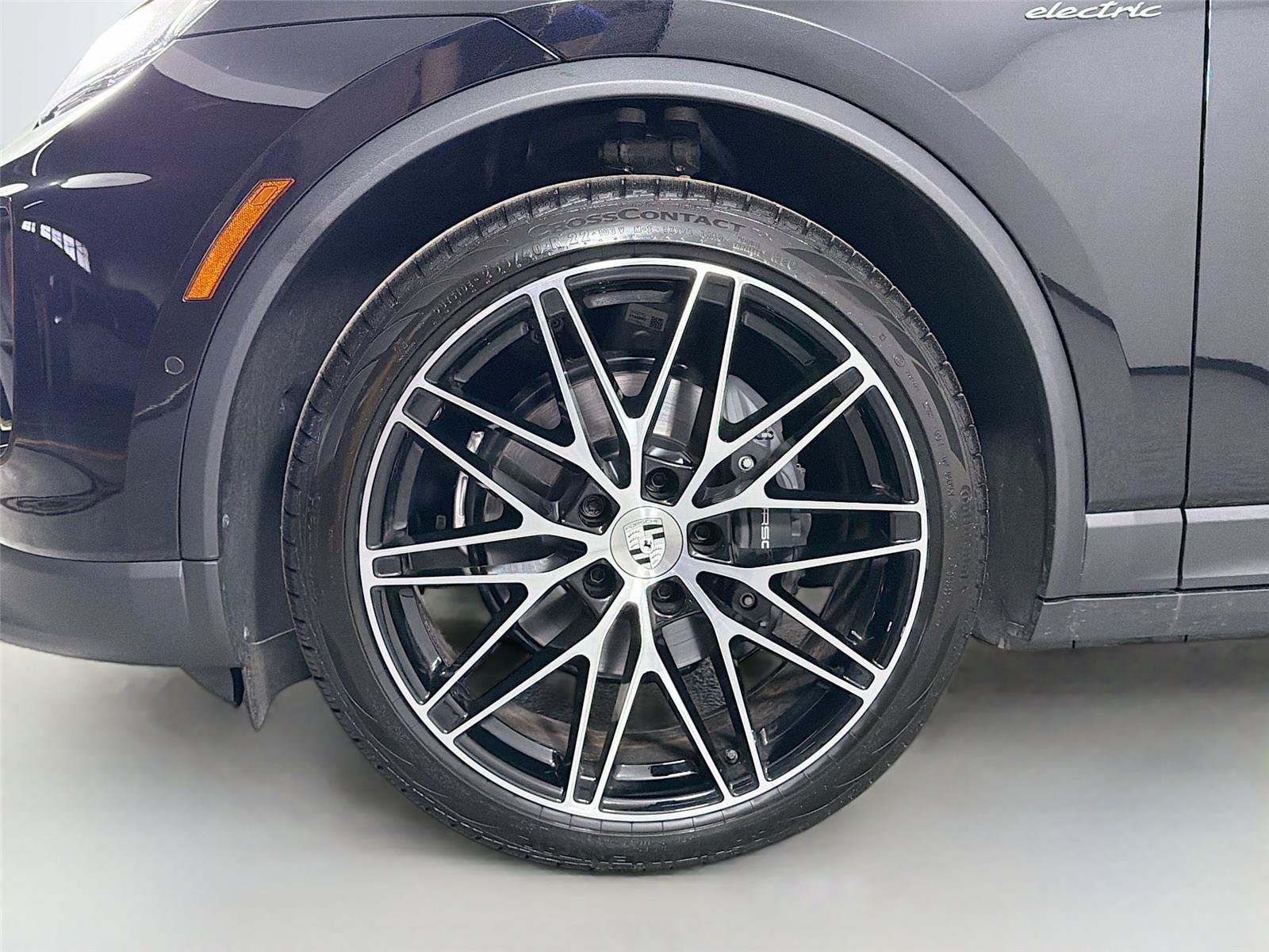 Certified 2026 Porsche Macan 4 Electric RWD image 11