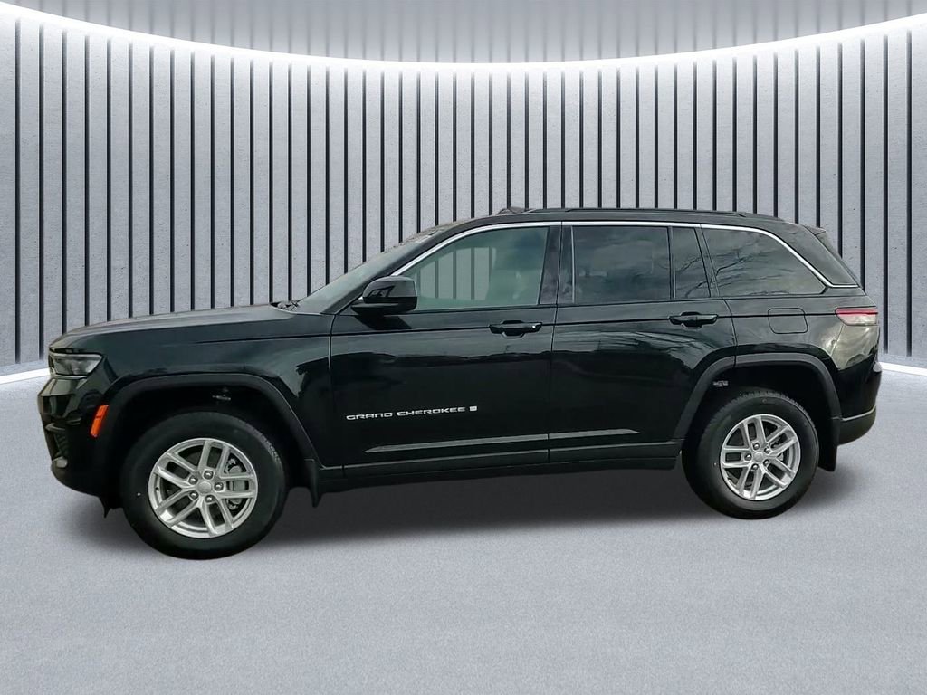 New 2025 Jeep Grand Cherokee Laredo X w/ Luxury Tech Group I image 17