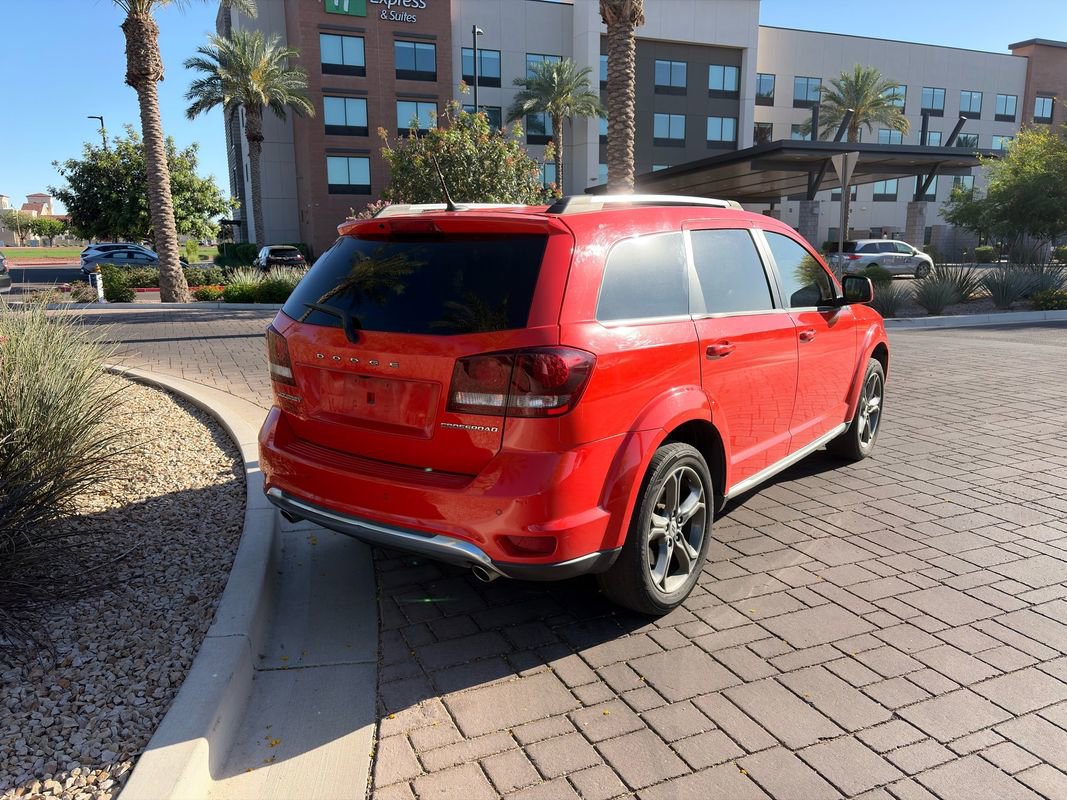 Used 2018 Dodge Journey Crossroad w/ Popular Equipment Group FWD image 3