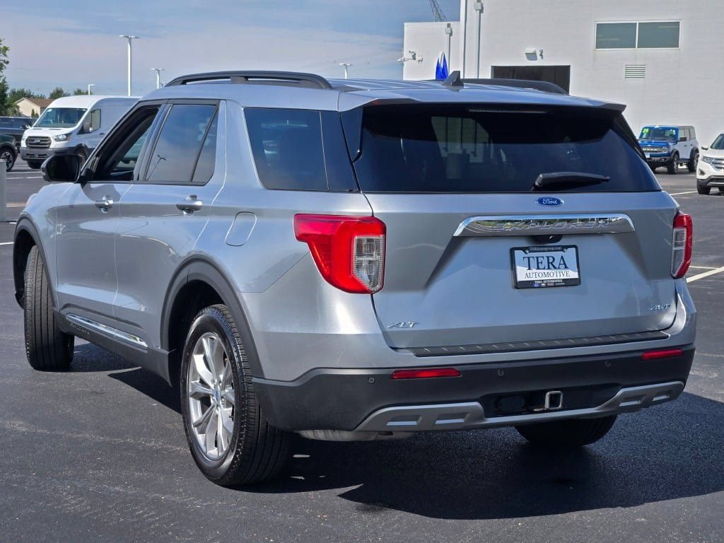 Certified 2023 Ford Explorer XLT w/ Equipment Group 202A AWD/4WD image 17