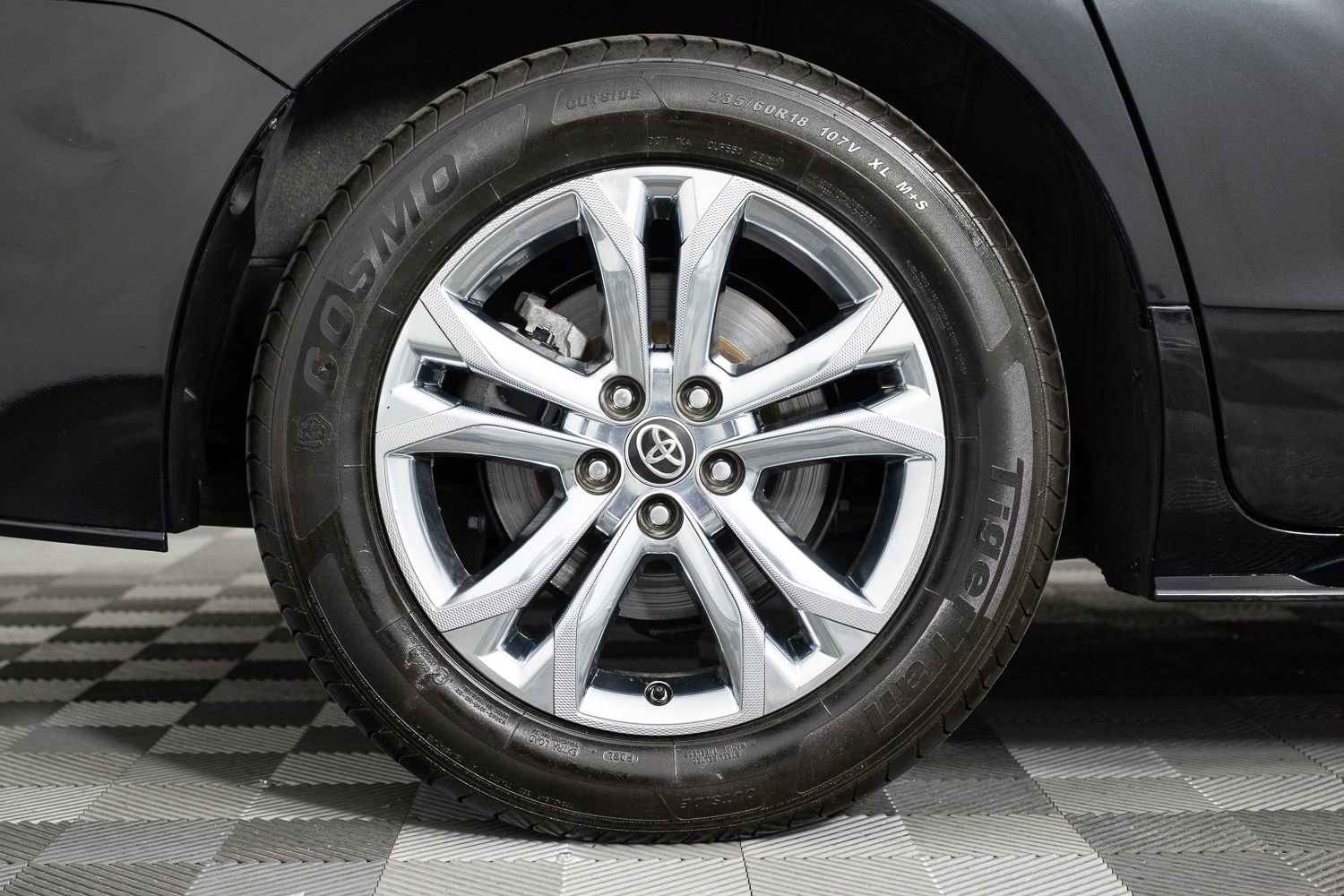 Used 2022 Toyota Sienna XSE w/ XSE Plus Package image 41