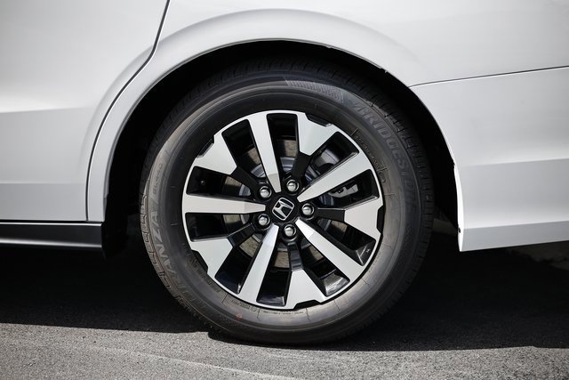 New 2026 Honda Odyssey EX-L image 8
