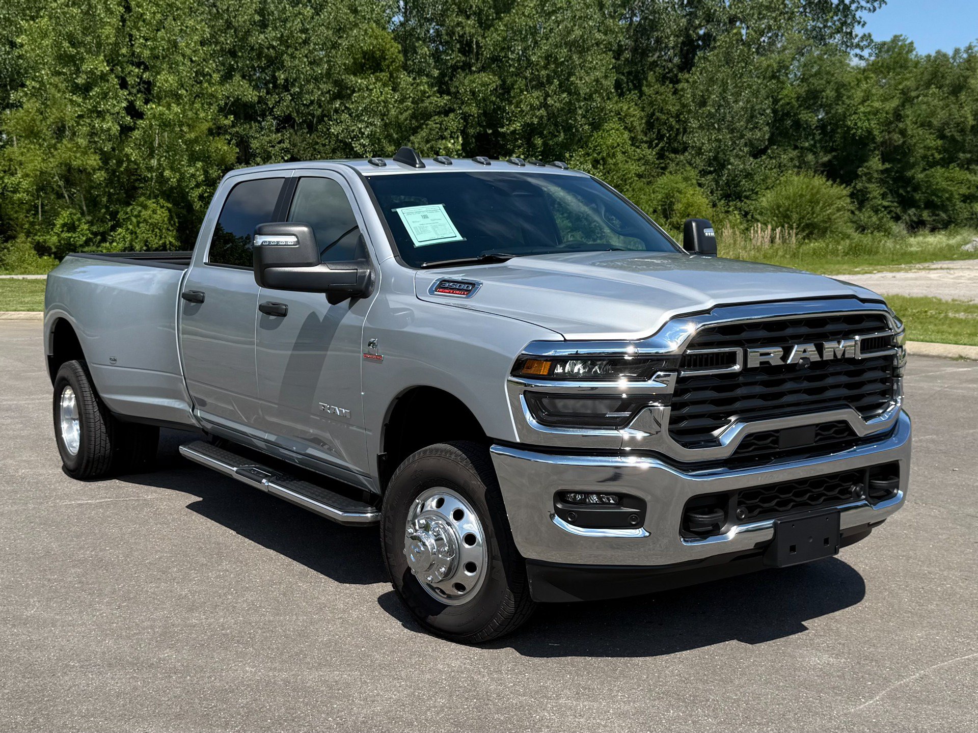 Used 2026 RAM 3500 Big Horn AWD/4WD image 1