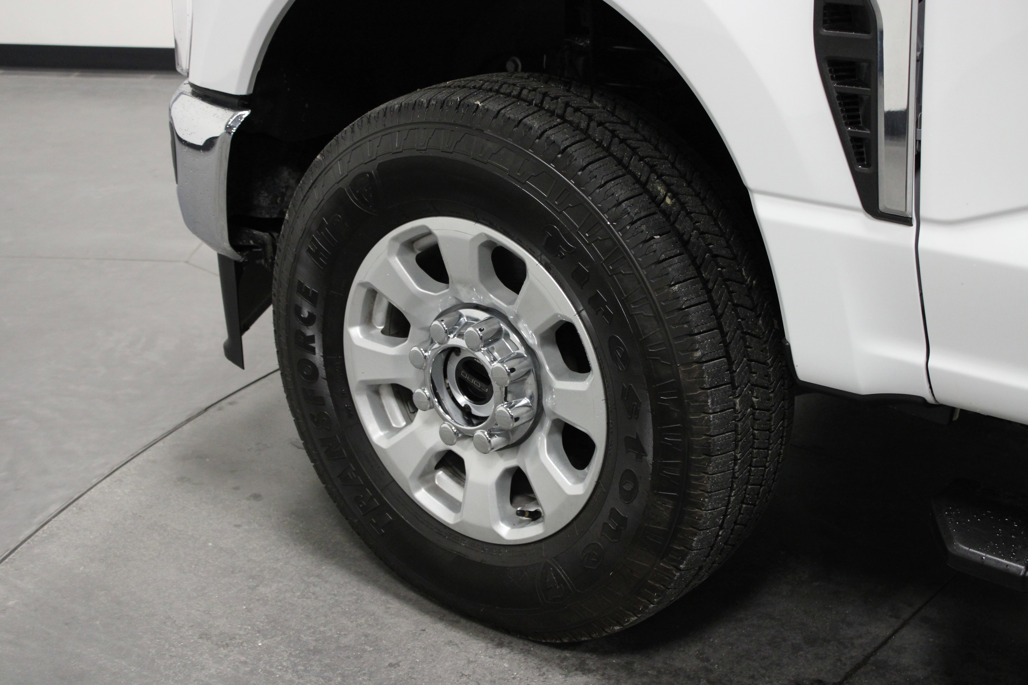 Used 2023 Ford F350 XLT image 10