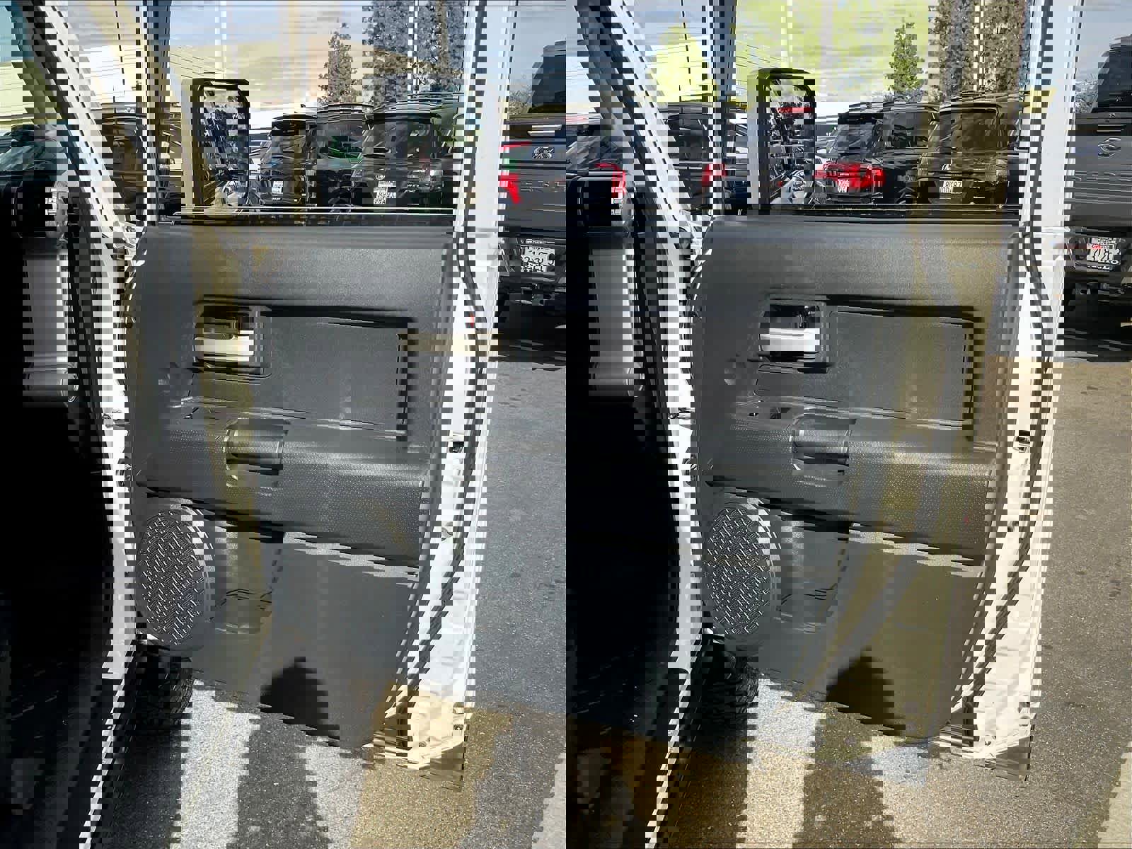 Used 2014 Toyota FJ Cruiser 4WD w/ Convenience Package image 24