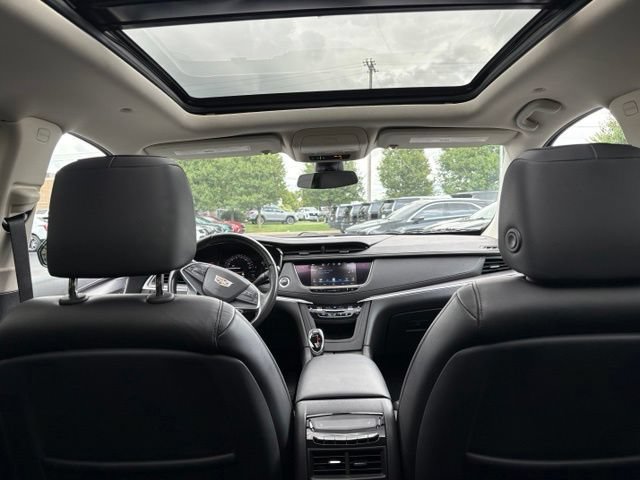 Used 2018 Cadillac XT5 Premium Luxury AWD/4WD image 8
