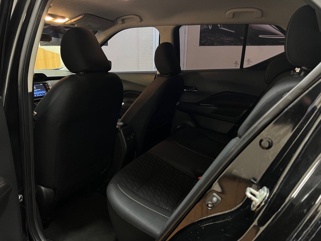 Used 2021 Nissan Kicks SV FWD image 31