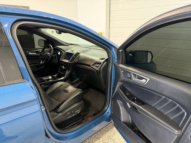 Used 2019 Ford Edge ST w/ Cold Weather Package AWD/4WD image 23