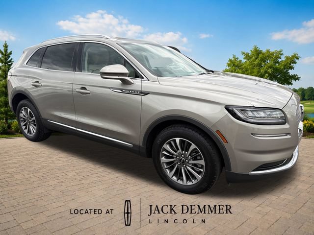 Used 2023 Lincoln Nautilus Reserve AWD/4WD image 10