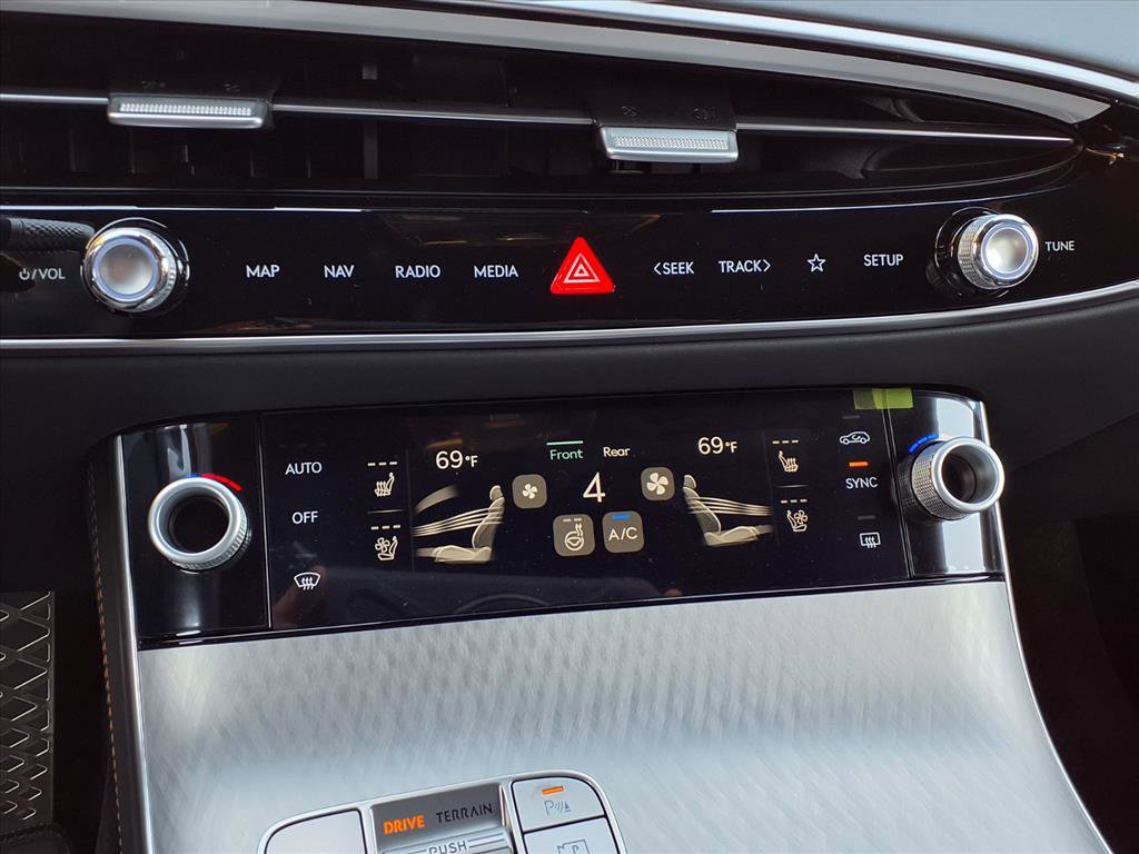 New 2026 Genesis GV70 2.5T Sport Prestige image 7