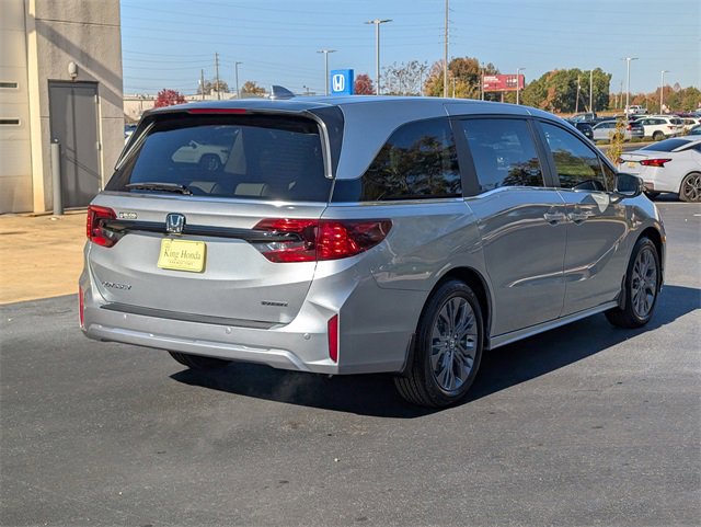 New 2026 Honda Odyssey Touring image 6