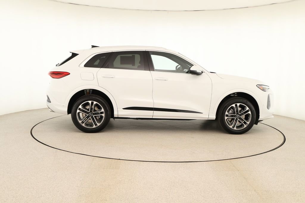New 2025 Audi Q5 Premium image 8