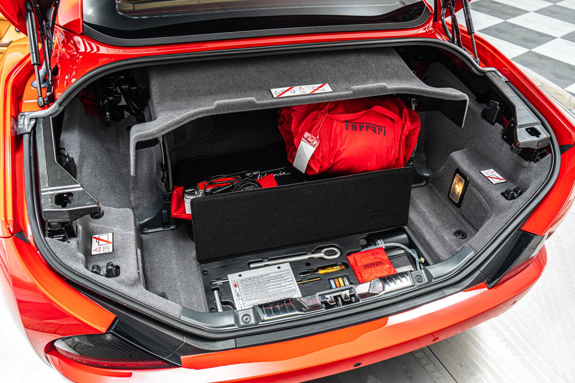 Used 2013 Ferrari California RWD image 50