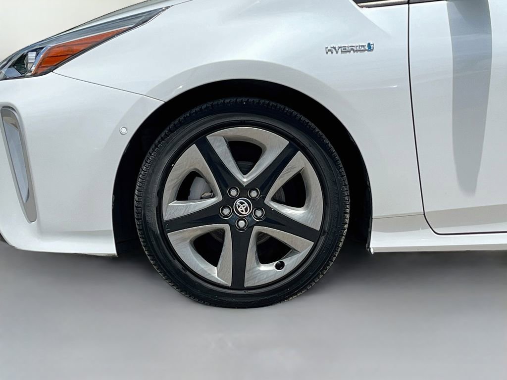 Used 2022 Toyota Prius Limited FWD image 31