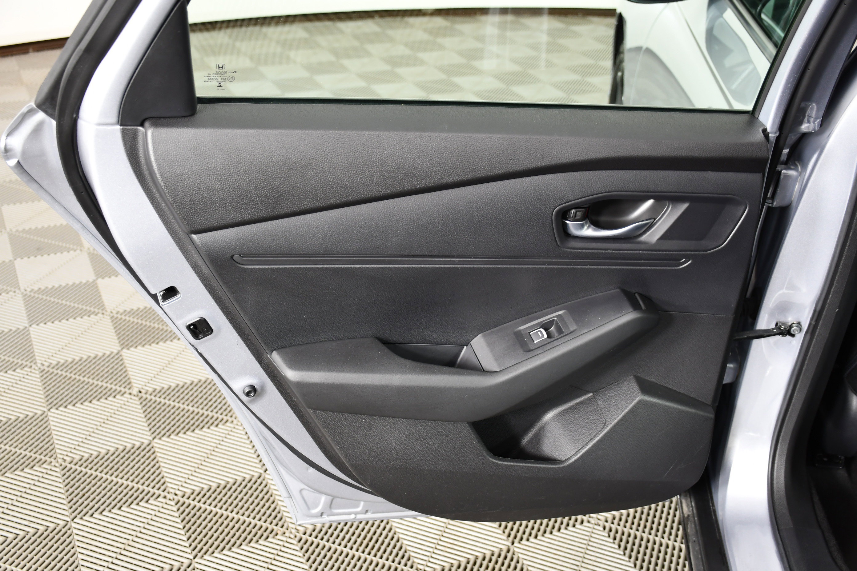Certified 2025 Honda Accord SE image 29