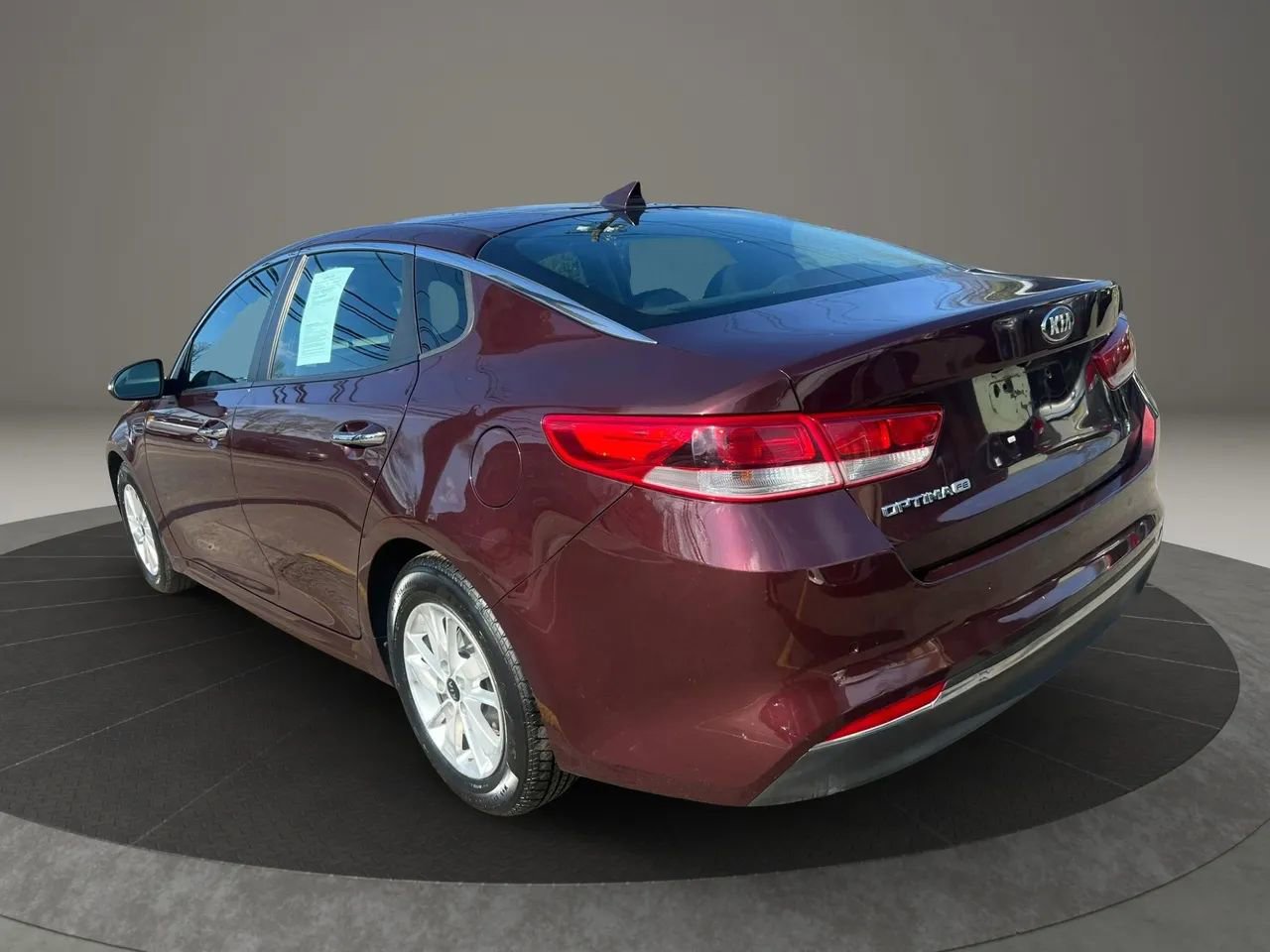 Used 2018 Kia Optima LX image 7