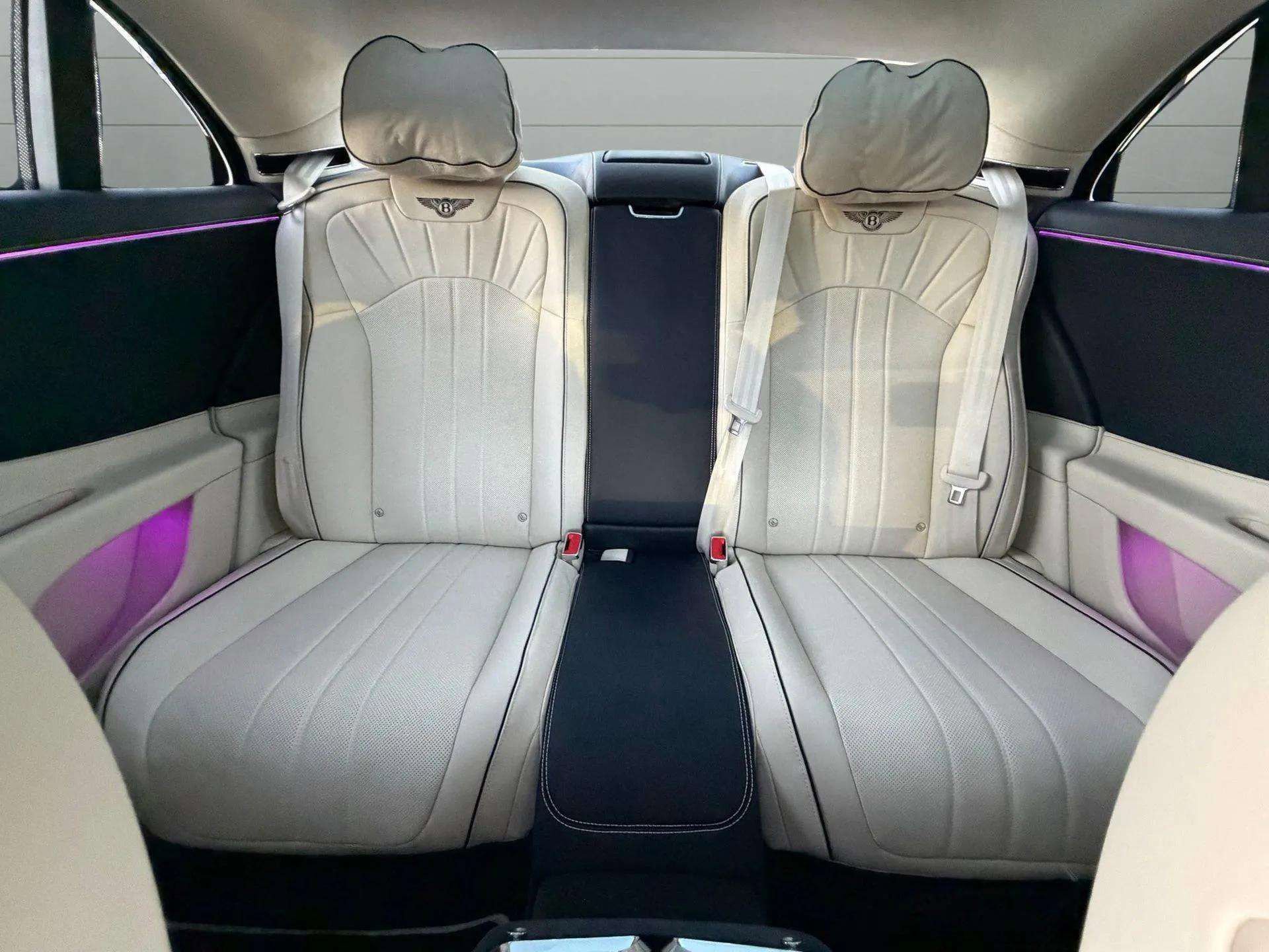 Used 2024 Bentley Flying Spur V8 image 33