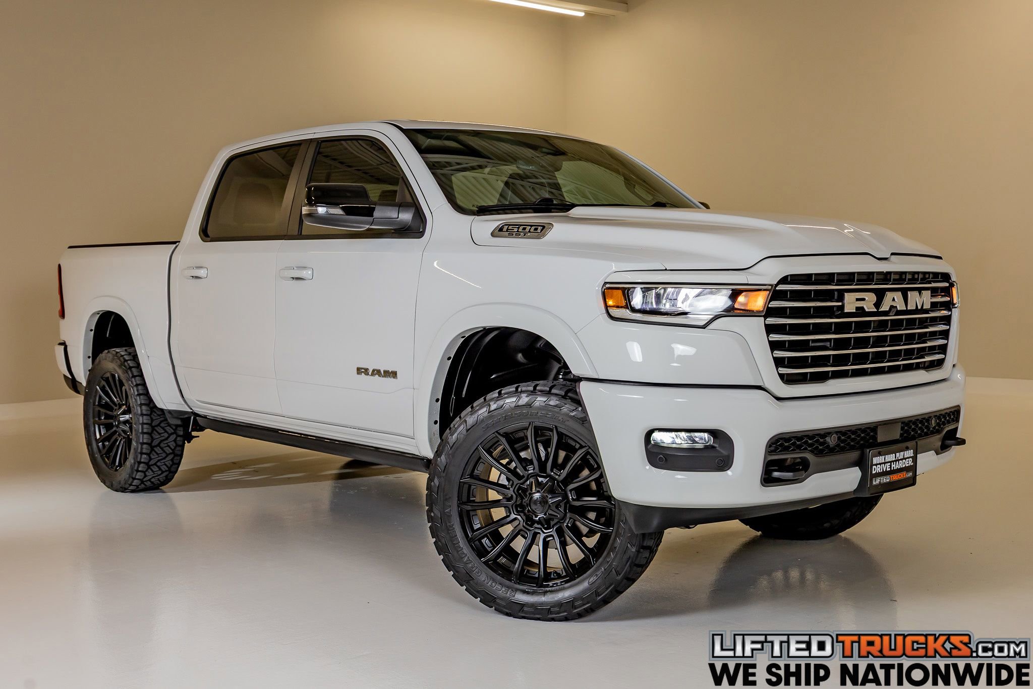 Used 2025 RAM 1500 Laramie w/ Laramie Southwest Edition AWD/4WD image 1
