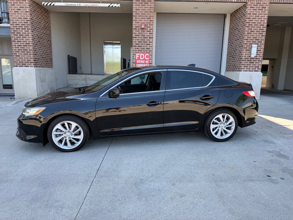 Used 2017 Acura ILX FWD image 4