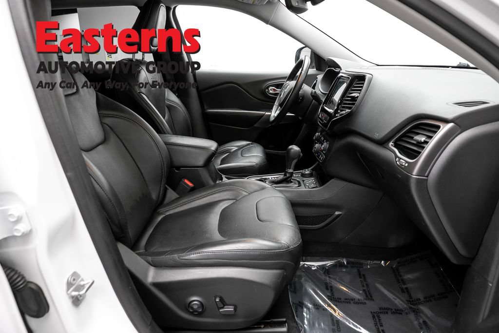 Used 2019 Jeep Cherokee Limited AWD/4WD image 26