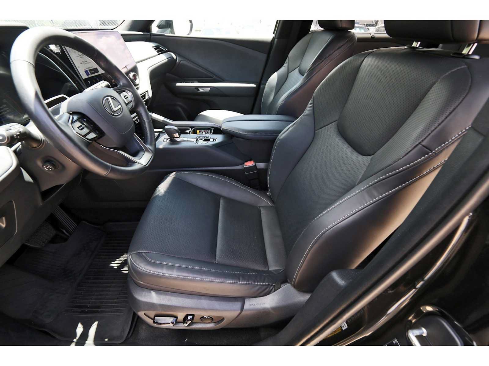 Used 2025 Lexus TX 350 AWD w/ Technology Package image 11