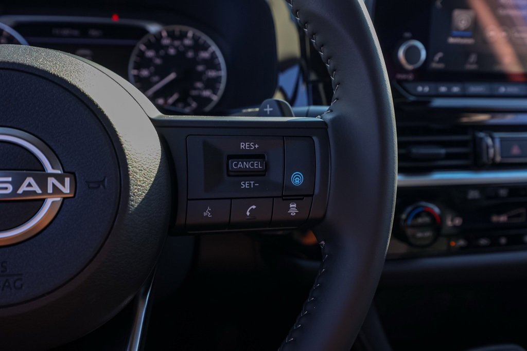 New 2025 Nissan Pathfinder SV image 27