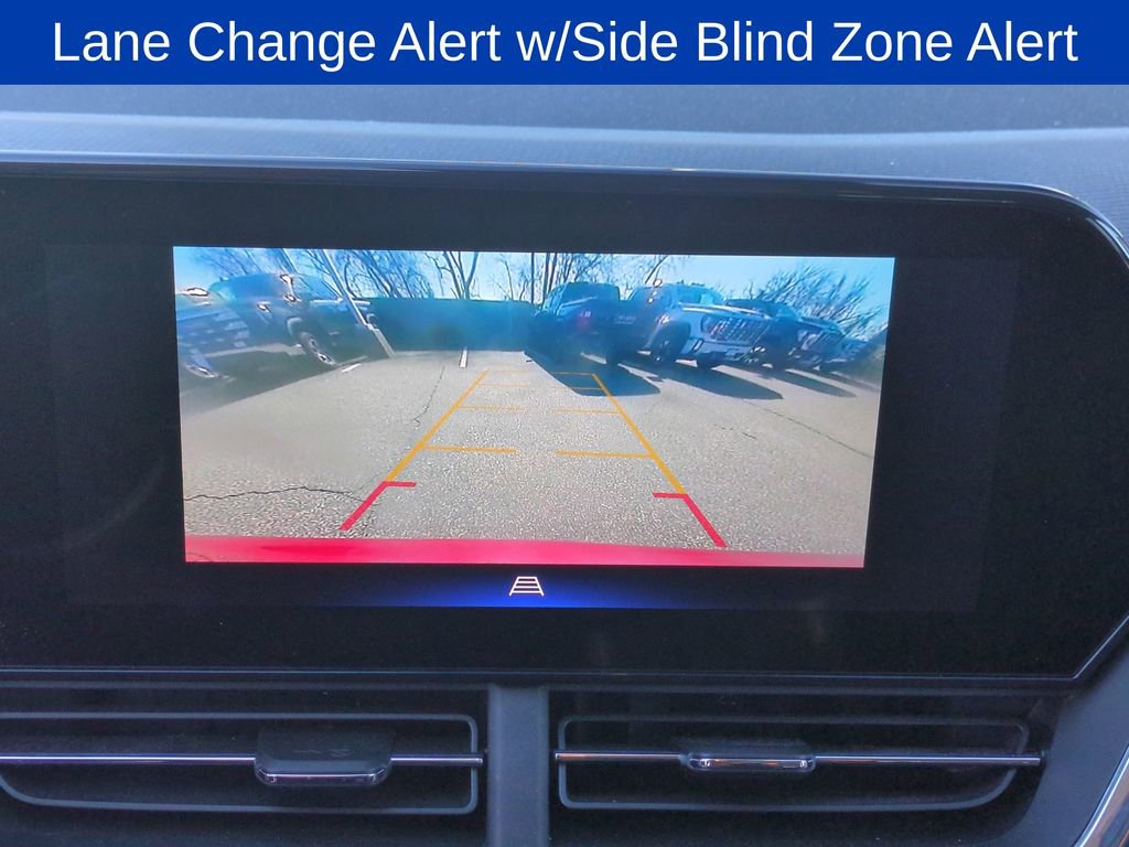 Certified 2024 Chevrolet Trax LT w/ Driver Confidence Package image 18