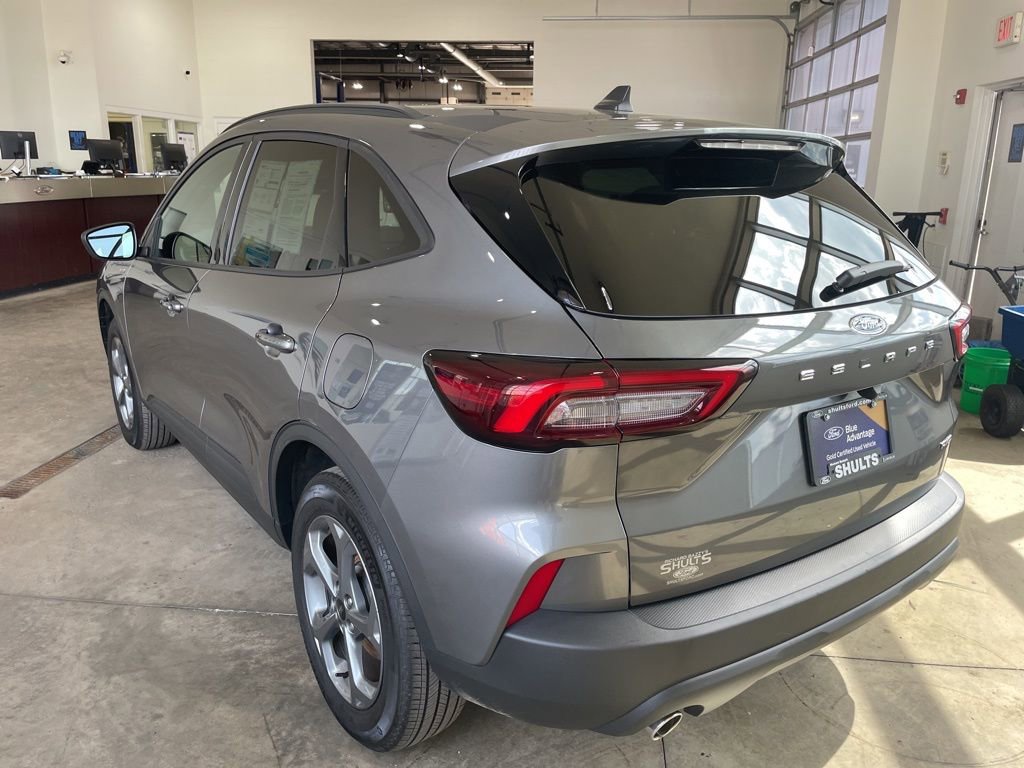 Used 2025 Ford Escape ST-Line image 7