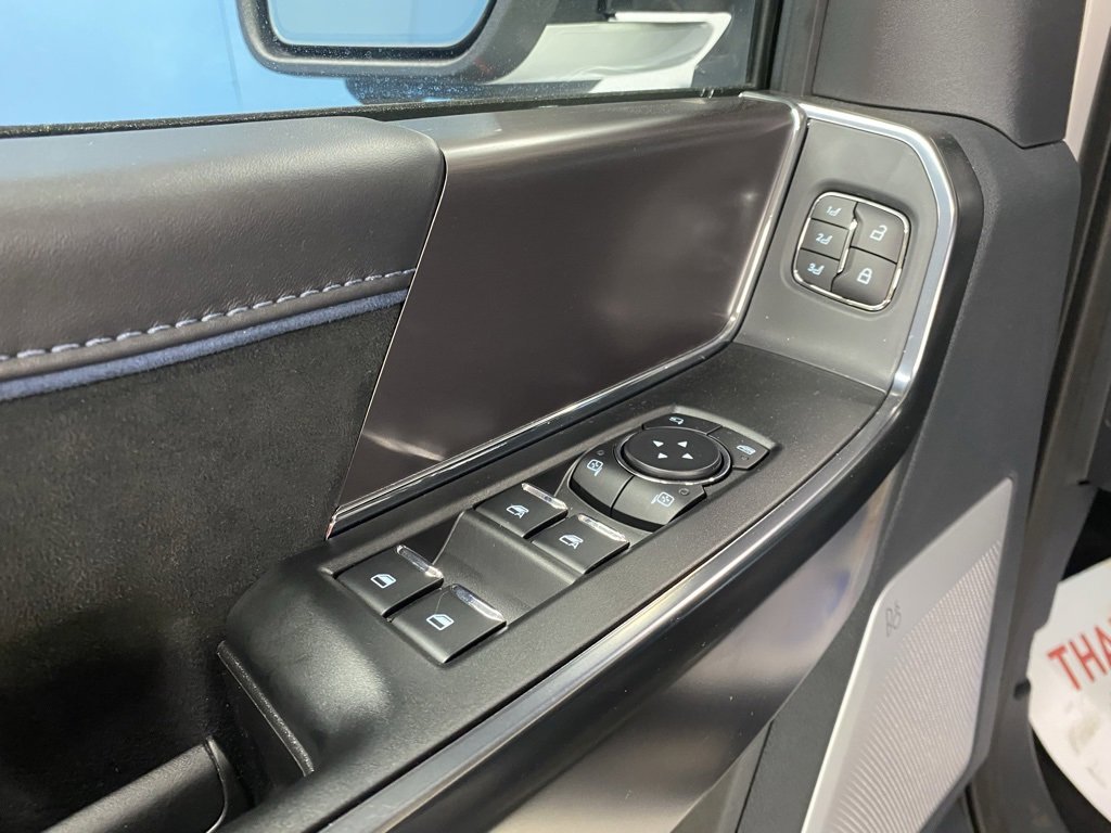 New 2025 Ford F150 Platinum w/ Equipment Group 702A High image 30