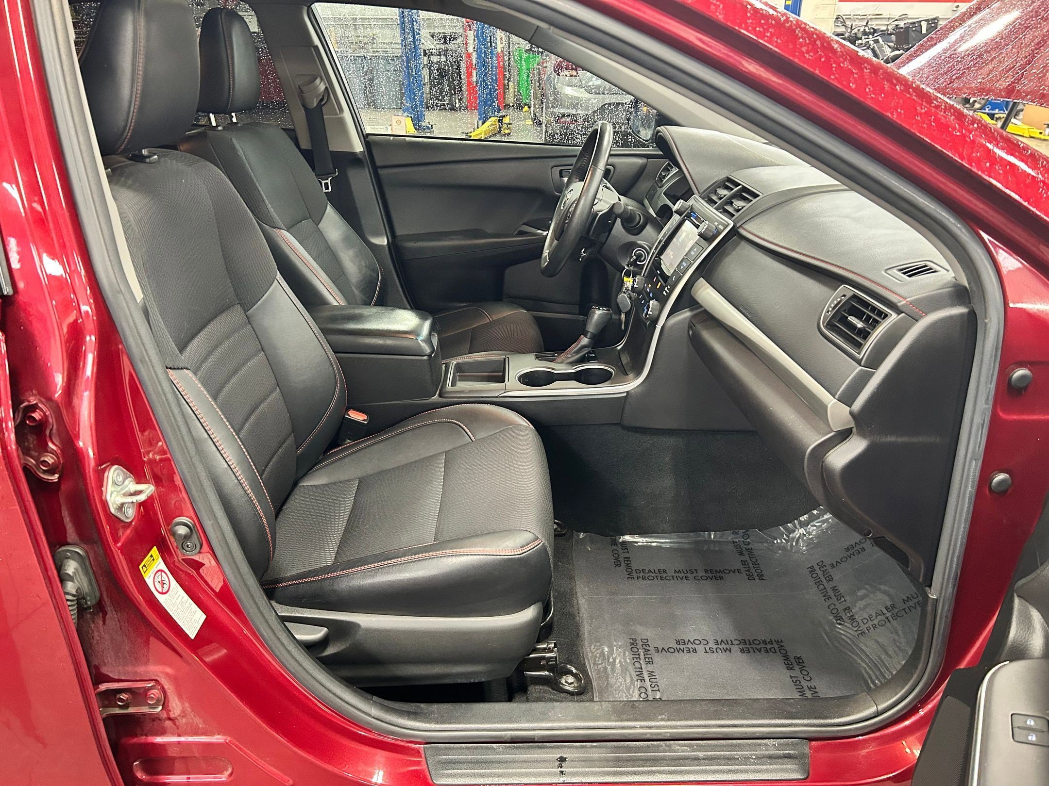 Used 2017 Toyota Camry SE FWD image 30