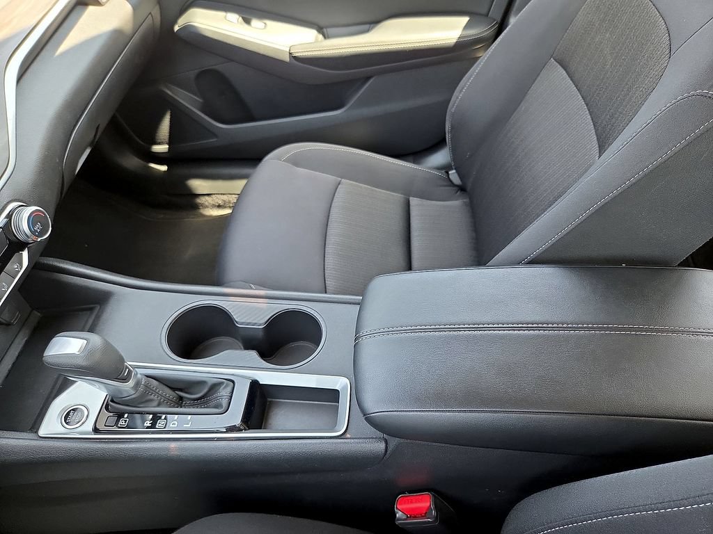 Used 2025 Nissan Altima 2.5 SV FWD image 22