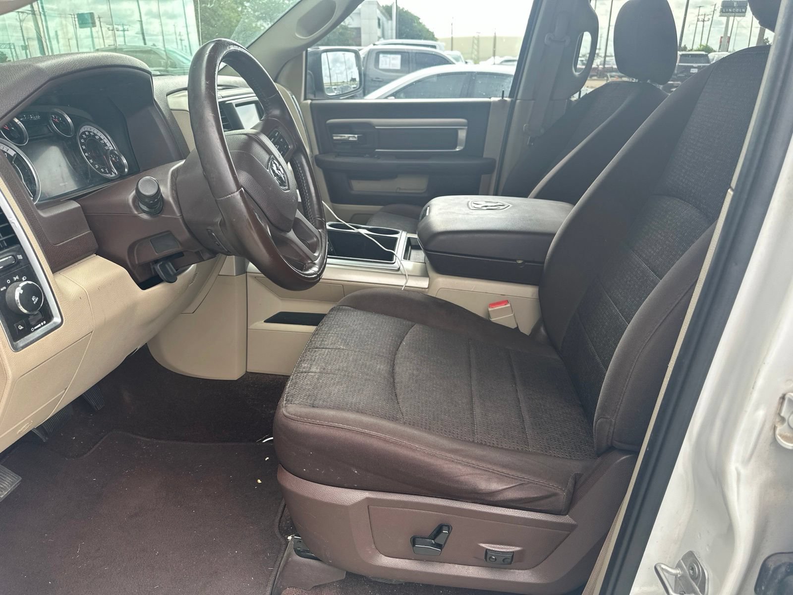 Used 2015 RAM 1500 Big Horn RWD image 15
