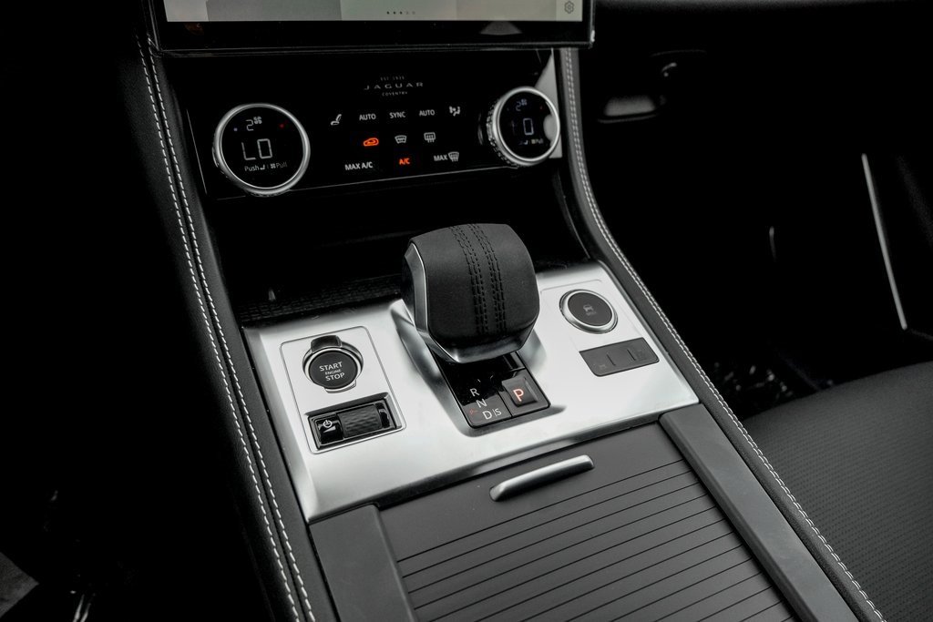 New 2026 Jaguar F-PACE R-Dynamic S image 15