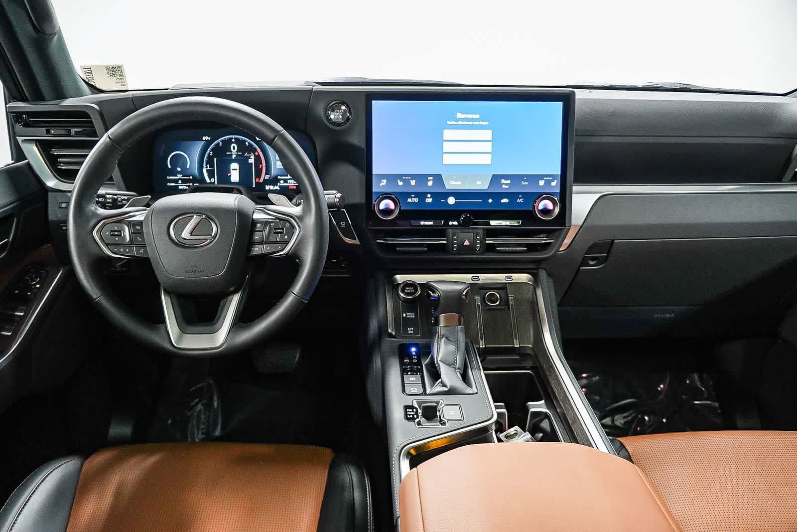 Used 2025 Lexus GX 550 w/ Accessory Package (2T) AWD/4WD image 12