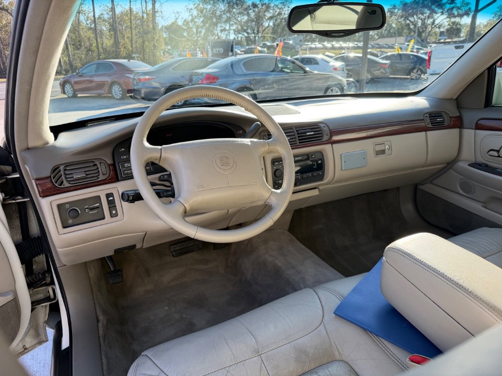 Used 1999 Cadillac De Ville Base image 15