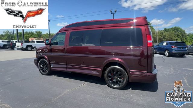 Used 2025 Chevrolet Express 2500 w/ Driver Convenience Package RWD image 6