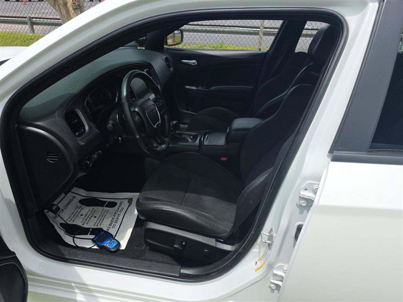 Used 2023 Dodge Charger R/T w/ Plus Group RWD image 7