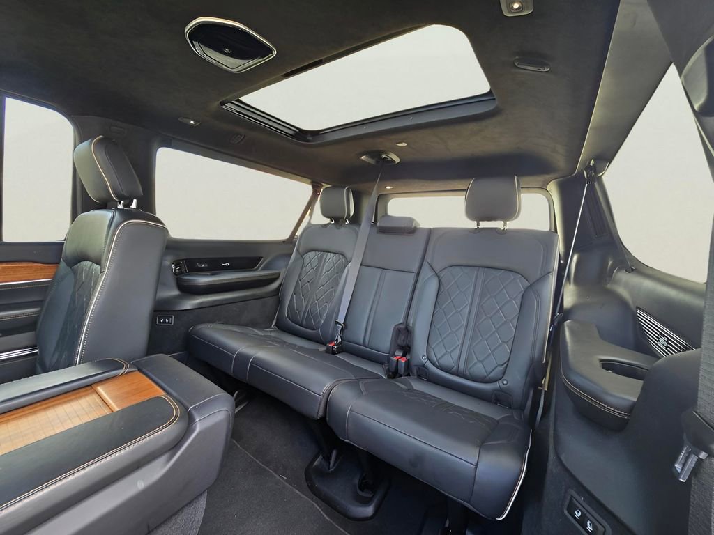 Used 2024 Jeep Grand Wagoneer L Series III AWD/4WD image 52