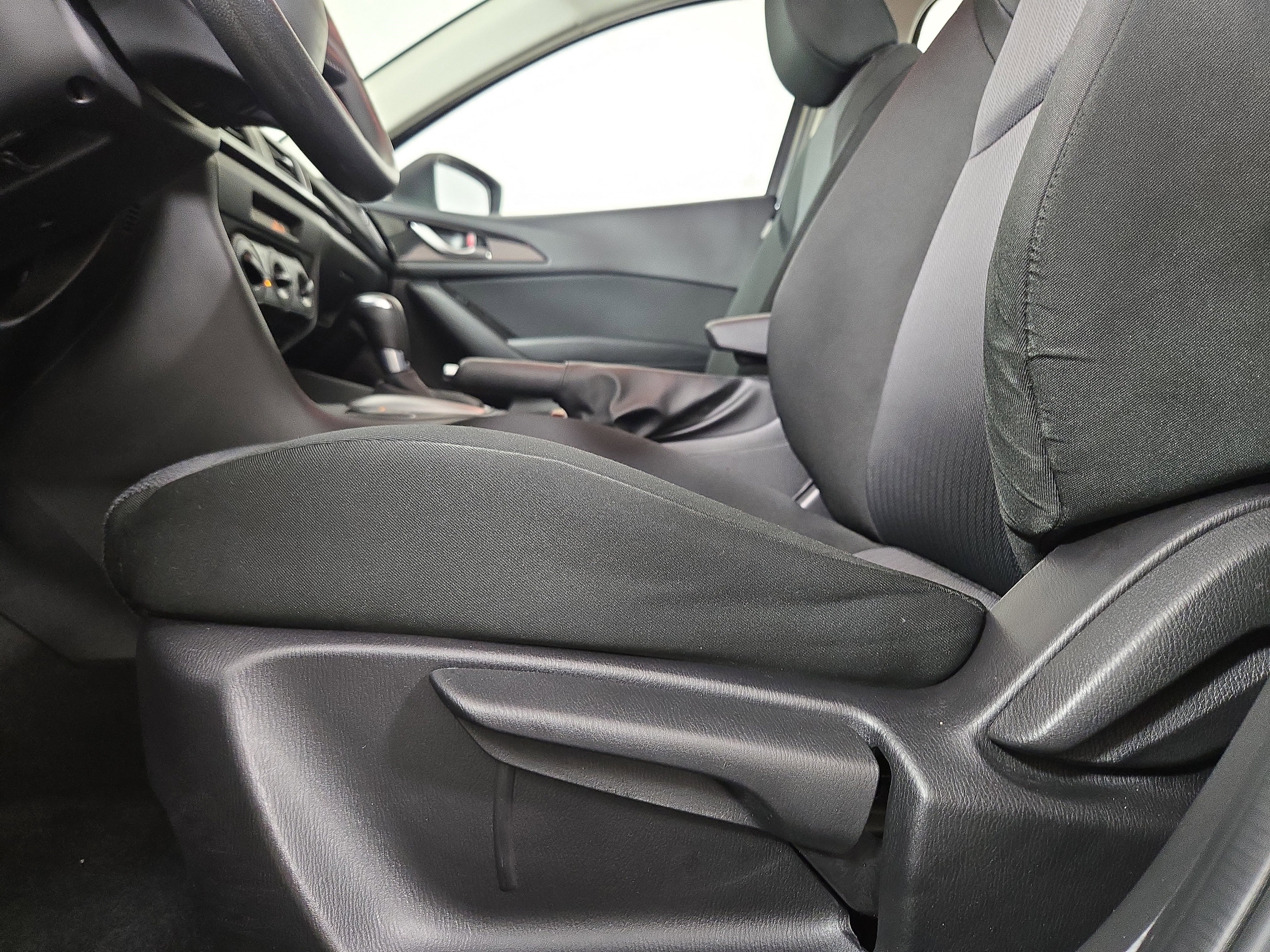 Used 2014 MAZDA MAZDA3 i Sport image 28