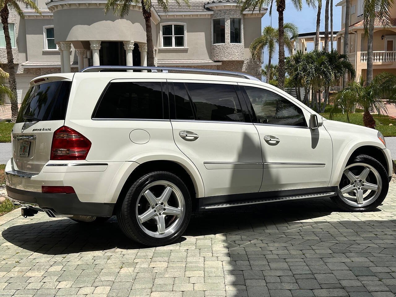 Used 2009 Mercedes-Benz GL 550 4MATIC image 5