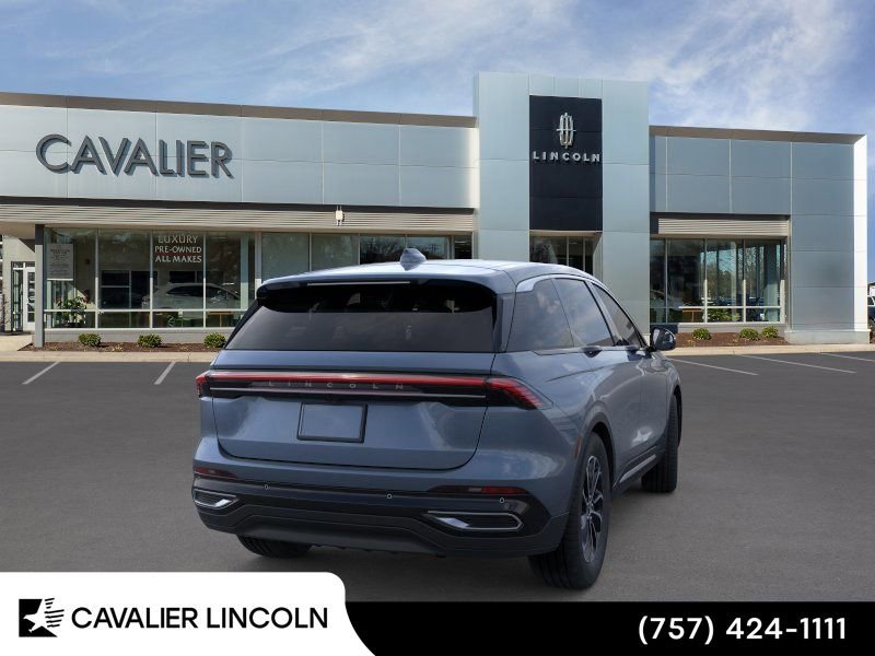 Used 2026 Lincoln Nautilus Premier AWD/4WD image 8